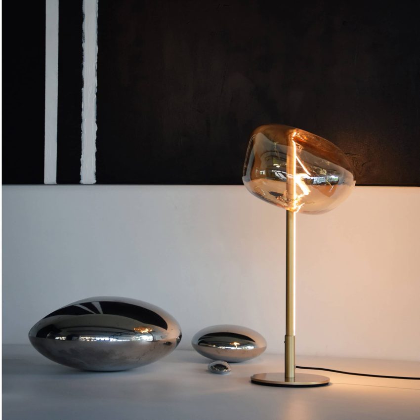 lampe-a-poser-galet-verre-or-mat-design-moss-series